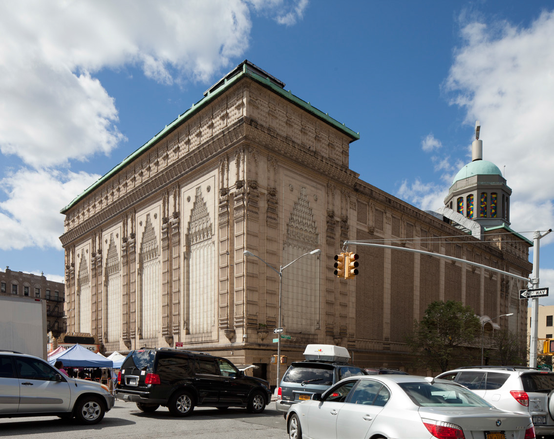 The former Loew's 175th Street Theater, now United Palace. LPC photo.