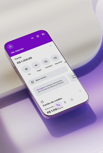 imagem de celular com o aplicativo do Nubank aberto