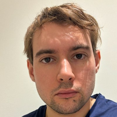 Twitter profile @garrrikkotua