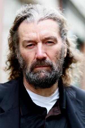 Clive Russell