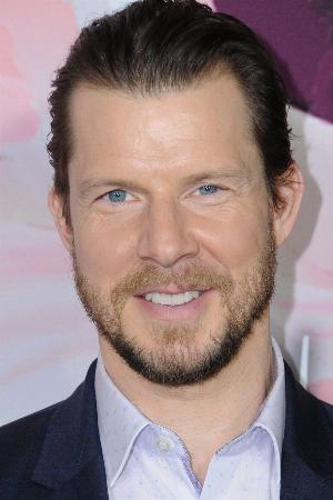 Eric Mabius