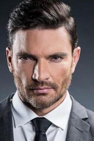 Julián Gil