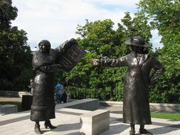 Statues Women Monument