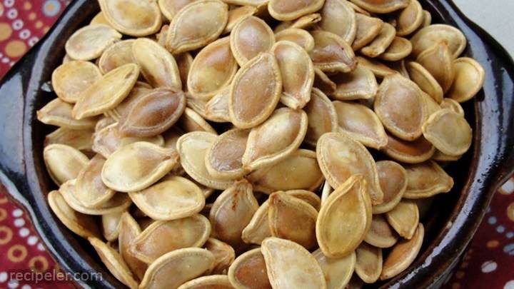 roasted pumpkin seeds