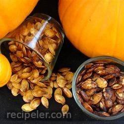 Spiced Maple Pumpkin Seeds