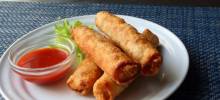 mini buffalo chicken egg rolls