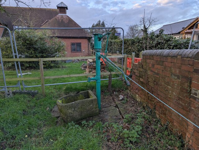 Village pump in Berrington