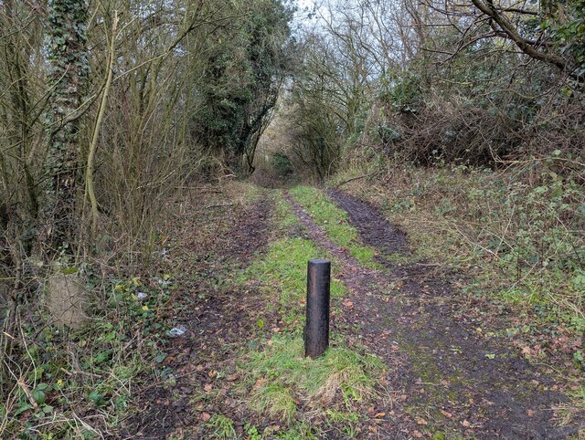 Start of permissive bridleway at top of Buildwas Bank