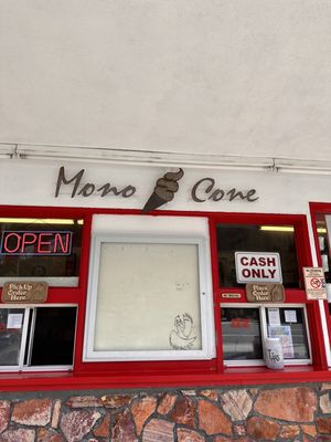 Photo of Mono Cone - Lee Vining, CA, US. Store front