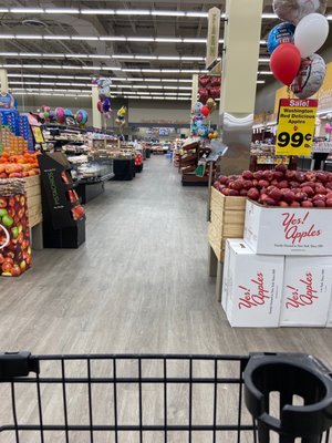 Photo of Jewel-Osco - Chicago, IL, US. the inside of a grocery store