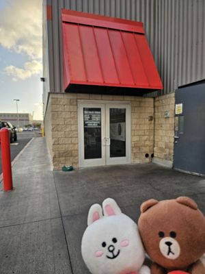 Photo of Costco Tire Center - Honolulu, HI, US. Entrance