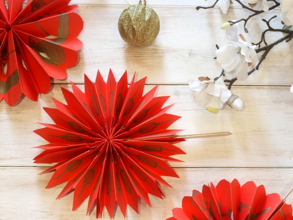 A selection of different shapes for Chinese Fan Craft