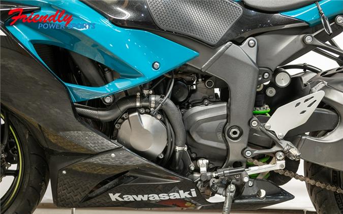 2021 Kawasaki Ninja ZX-6R Base