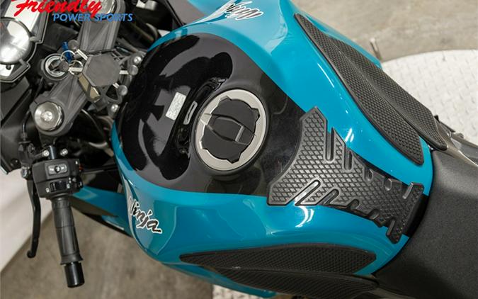 2021 Kawasaki Ninja ZX-6R Base