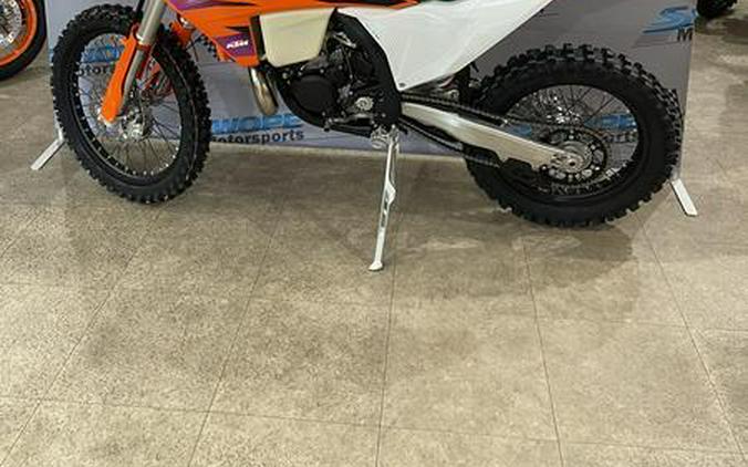 2024 KTM 250 XC-W - Orange