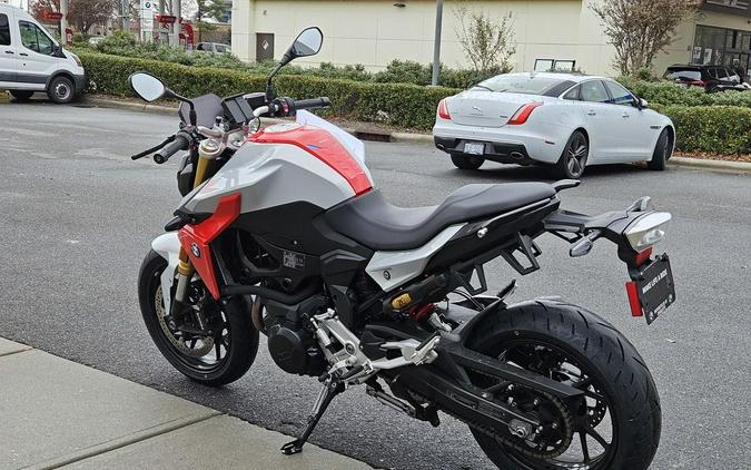 2021 BMW F 900 R Hockenheim Silver Metallic / Racing Red