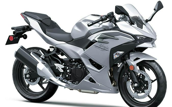 2025 Kawasaki Ninja 500