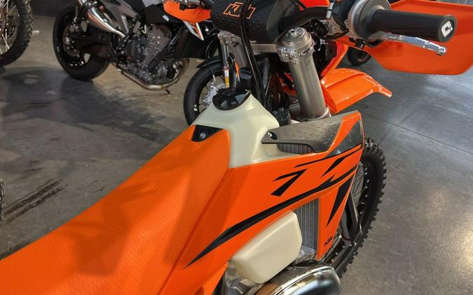 2025 KTM XC 250 W