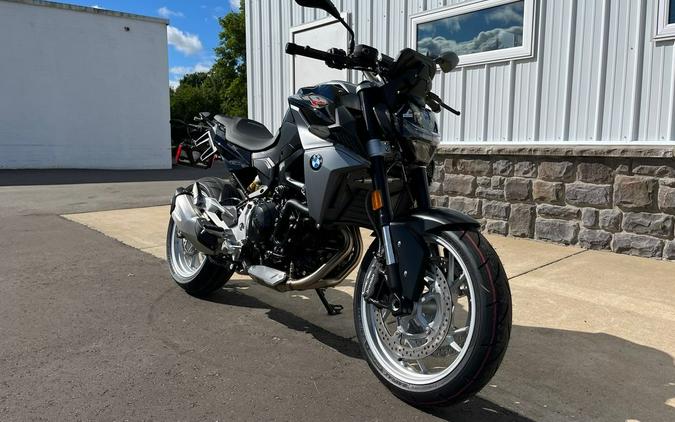 2022 BMW F 900 R Black Storm Metallic