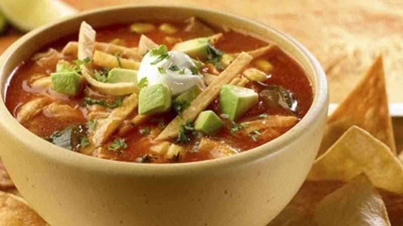 Sopa de tortilla con pollo