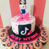 Social Media Cakes