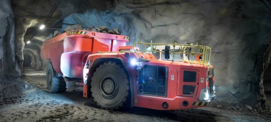 SANDVIK TH663i Underground truck