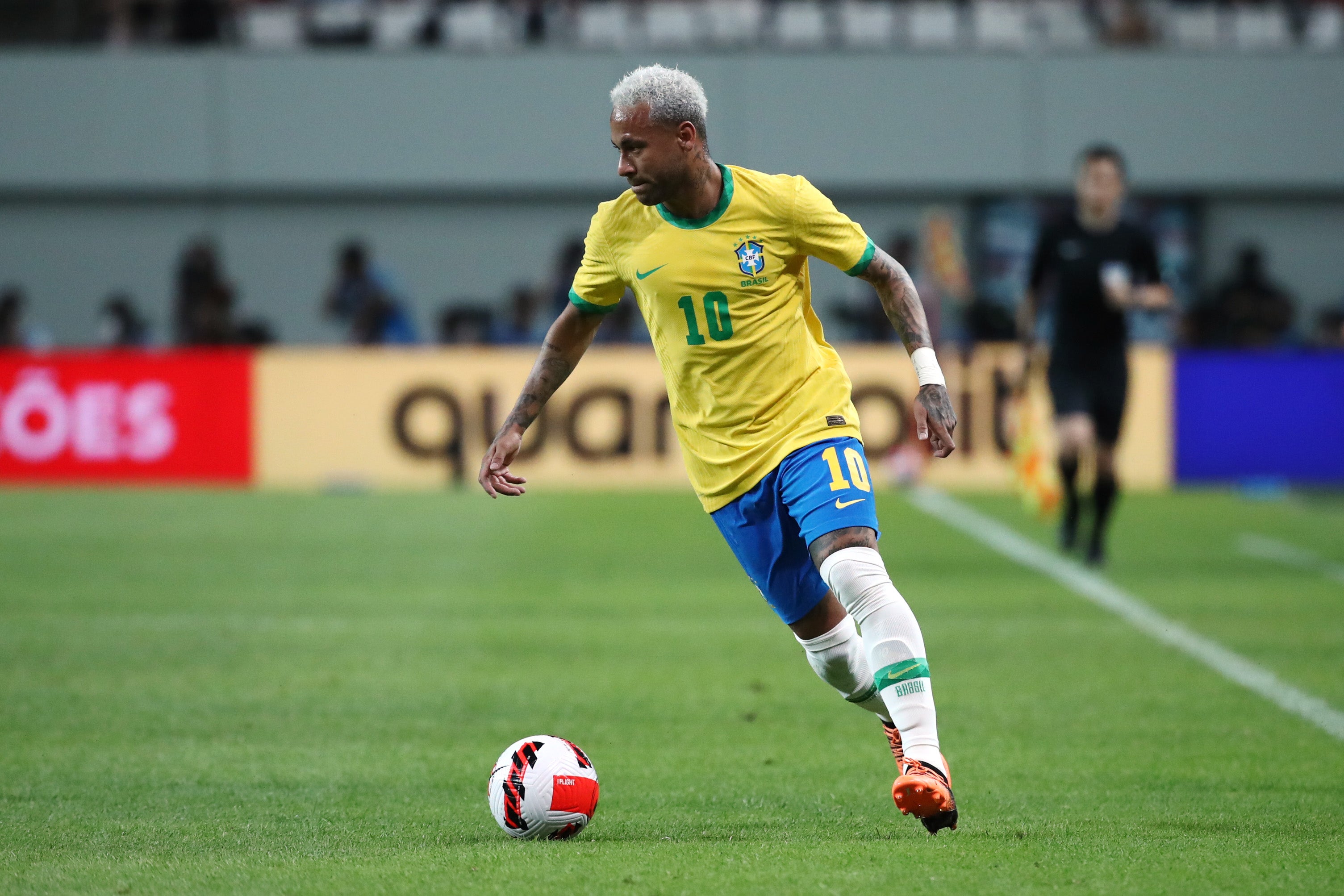 Unveiling Neymar's Soccer Mastery: Expert Dribbling Skills, Incredible ...