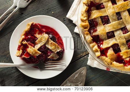 Delicious Homemade Cherry Pie