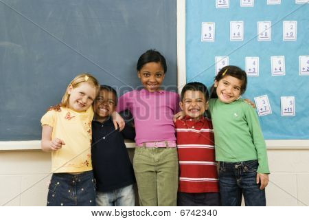 Alunos em sala de aula.