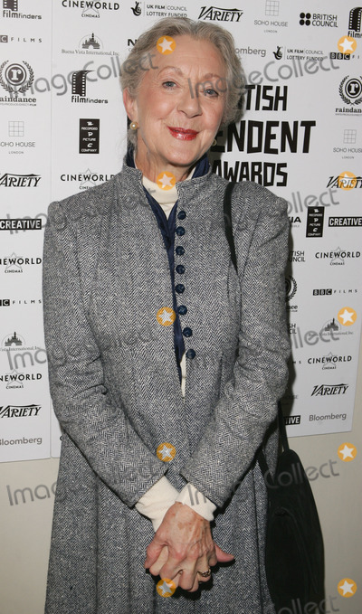 Thelma Barlow Photo - London UK Thelma Barlow from Coronation Street at a photocall to announce the nominees for  the British Independent Film Awards in November 2005 at the Bar 1920 Soho House in London  Barlow has been nominated for her role in Mrs Henderson Presents25th October 2005 Keith MayhewLandmark Media