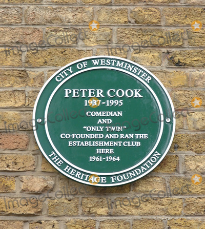 Peter Greene Photo - London UK The unveiling of a Green Plaque in Honor of comedian Peter Cook on the wall off his old stomping ground The Establishment on Greek Street Soho London 15th February 2009Andy LomaxLandmark Media2008