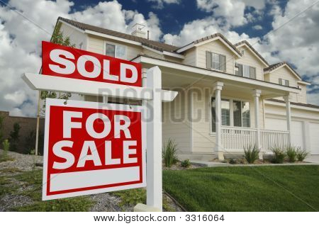 Sold Home Sale Sign & Image & Photo (Free Trial) | Bigstock