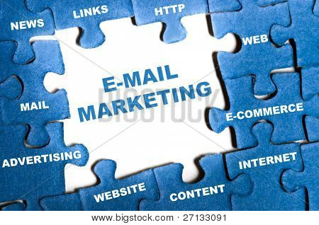 E-mail marketing kék puzzle darab