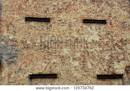 The red bricks. Wall of bricks.