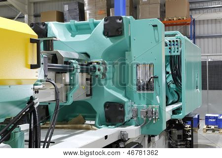 Injection Moulding Machine