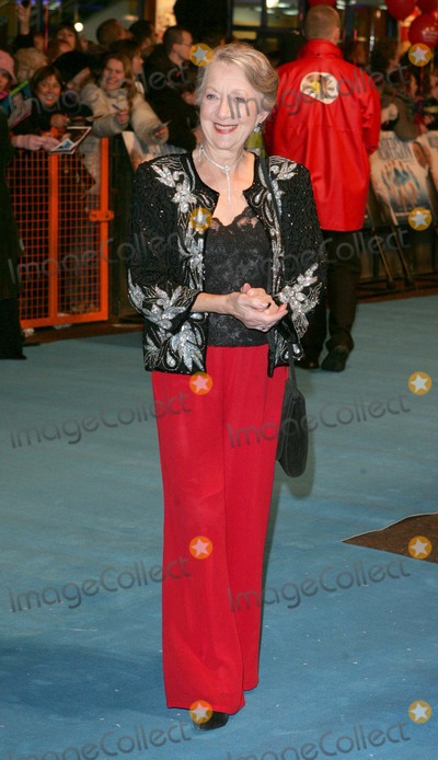 Thelma Barlow Photo - London Thelma Barlow at the Premiere of Mrs Henderson Presents at the Vue Cinema Leicester Square23 November 2005Keith MayhewLandmark Media