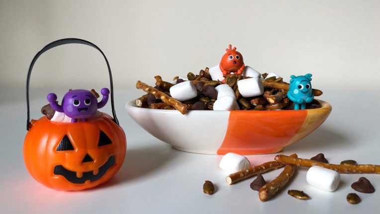 Bumble Nums Halloween Snack Mix